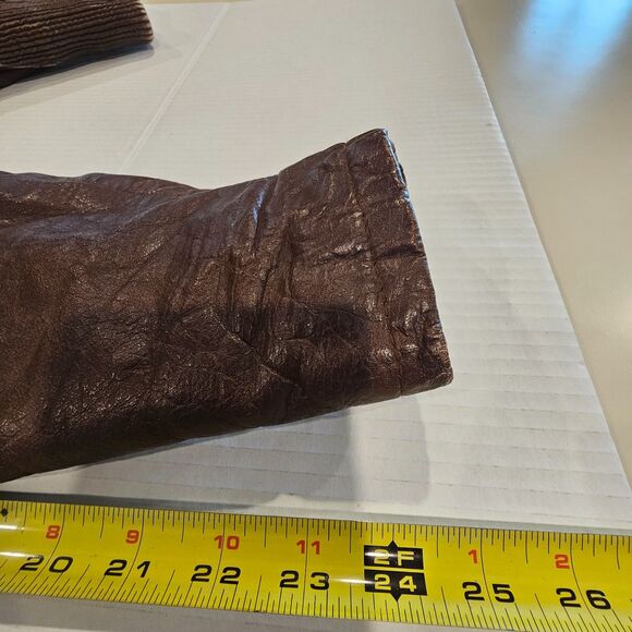 Distressed Leather Motorcycle Jacket Zippered Vents 20 In. Shoulder to Shoulder - Picture 5 of 15